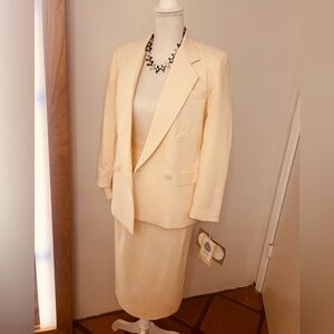 Vintage Dior petites Cream Suit Set brand new